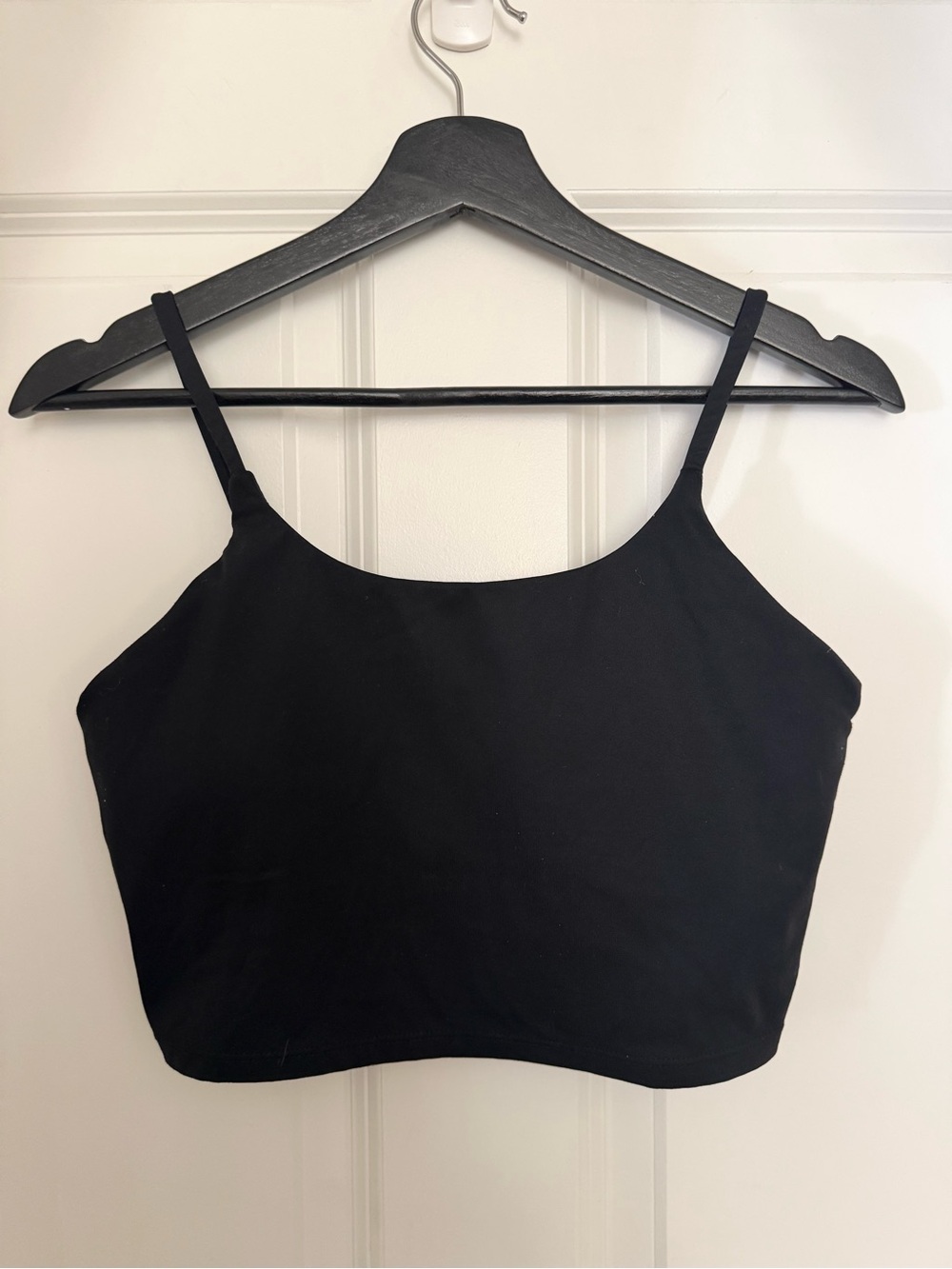 HALARA Black Cropped Spaghetti Strap Tank